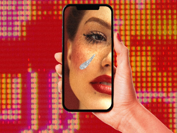 How Do You Mourn an Influencer?