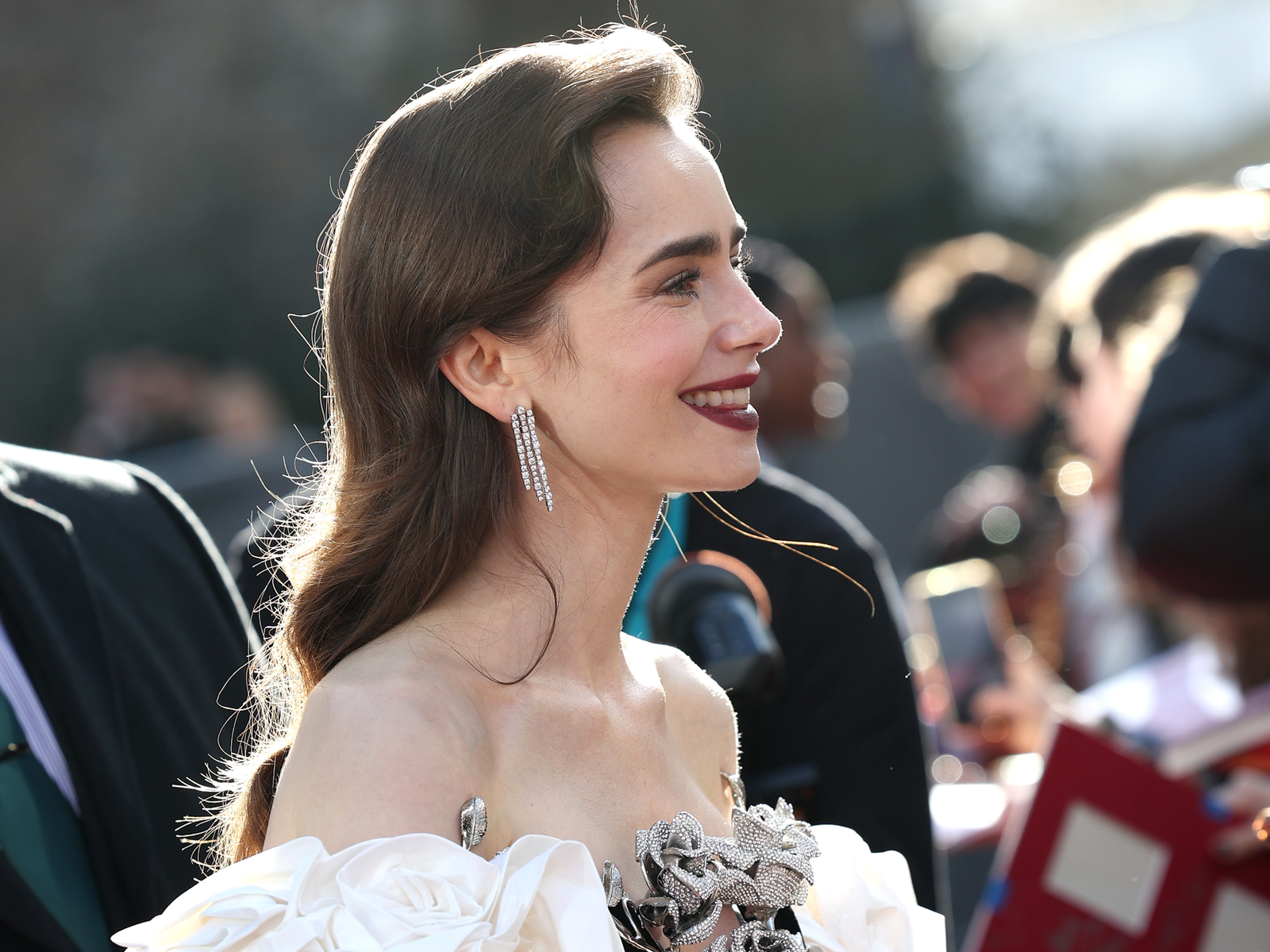 Lily Collins Just Cut Her Long Hair Into a Sleek, Blunt Bob